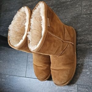 ⭐️Minnetonka olympia golden brown boots 8